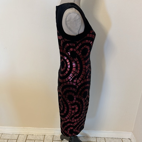 Jax raspberry red and black velvet pencil dress size 4 - Picture 3 of 11